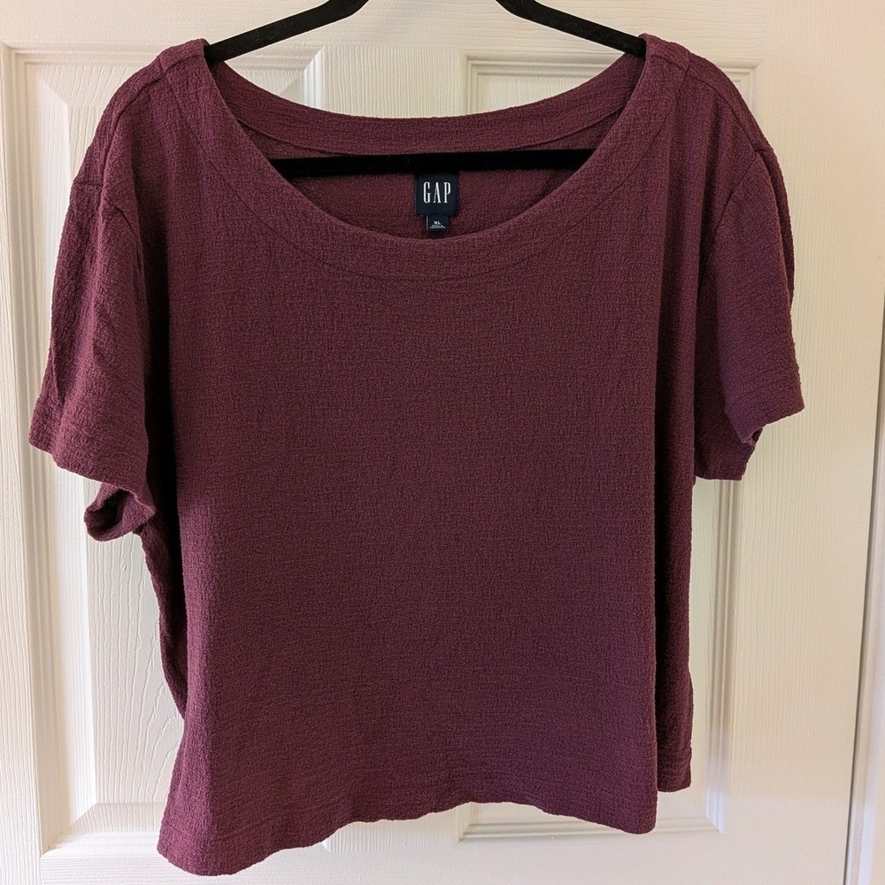 Gap Womens XL Burgundy Plum Textured Scoop Neck Short Sleeve Relaxed Top